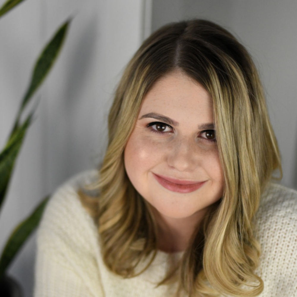 Meet your Posher, Olivia